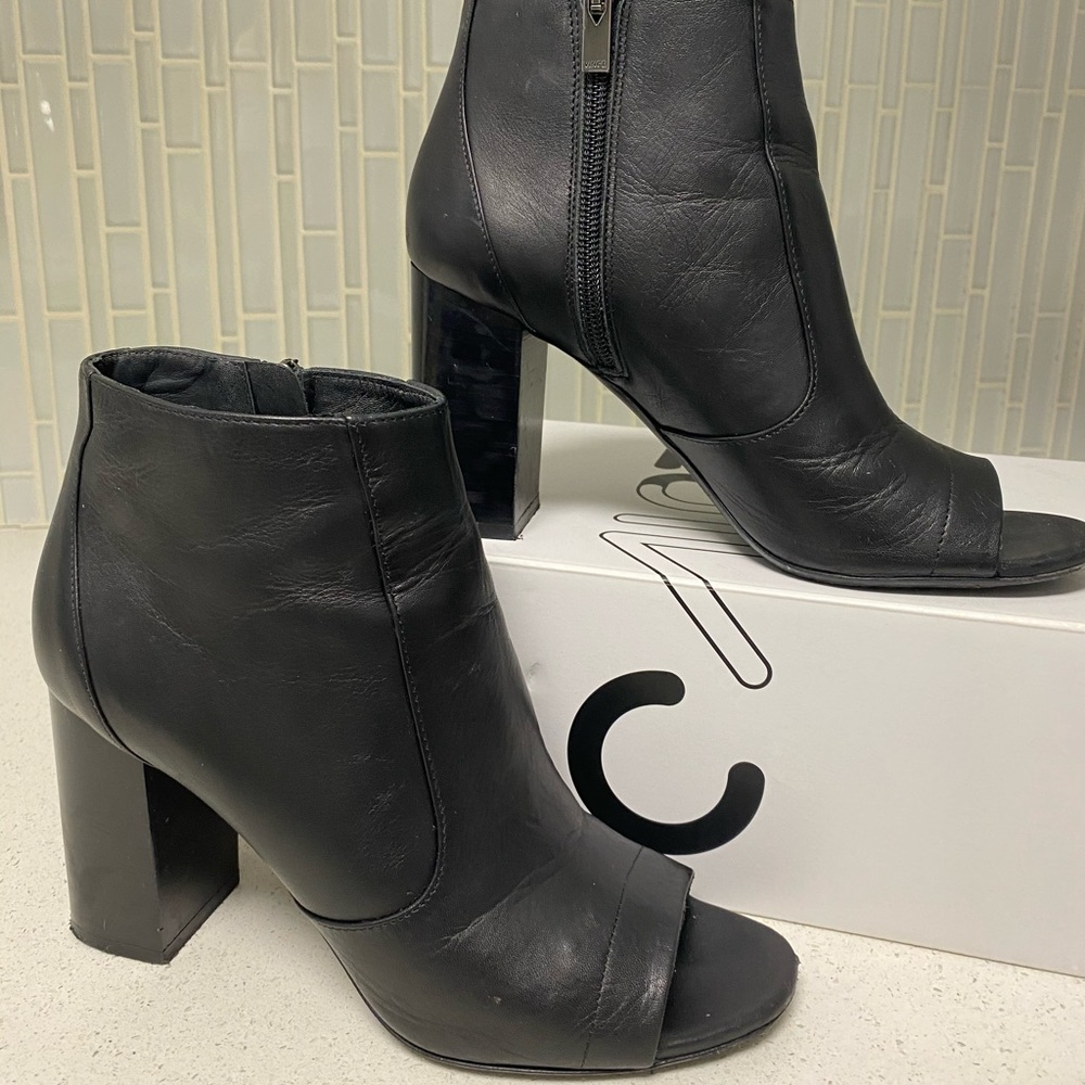 VINCE - Leather Booties